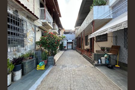 Casa de condomínio à venda com 150m², 3 quartos e 1 vagaÁrea comum