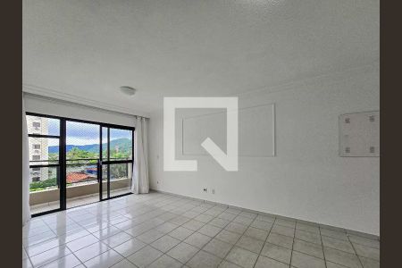 Sala de apartamento para alugar com 2 quartos, 85m² em Jardim Las Palmas, Guarujá