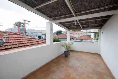 Casa à venda com 205m², 3 quartos e 2 vagas Casa à venda com 205m², 3 quartos e 2 vagasVaranda