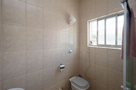 Casa à venda com 205m², 3 quartos e 2 vagas Casa à venda com 205m², 3 quartos e 2 vagasBanheiro
