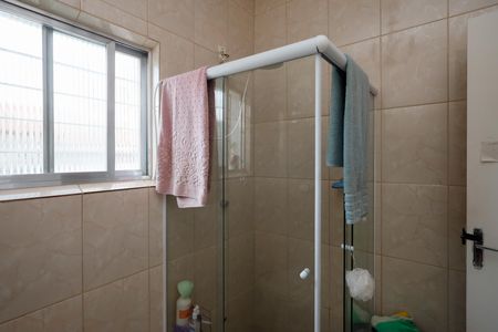 Casa à venda com 205m², 3 quartos e 2 vagas Casa à venda com 205m², 3 quartos e 2 vagasBanheiro