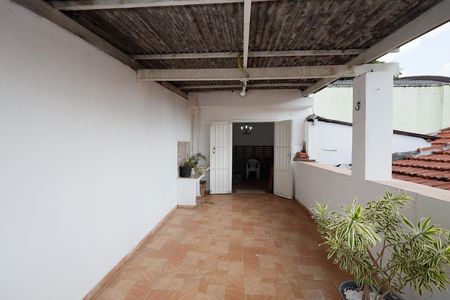 Casa à venda com 205m², 3 quartos e 2 vagas Casa à venda com 205m², 3 quartos e 2 vagasVaranda