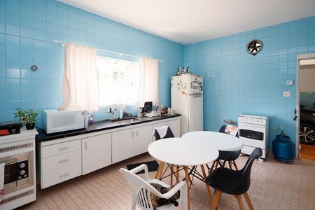 Casa à venda com 205m², 3 quartos e 2 vagas Casa à venda com 205m², 3 quartos e 2 vagasCozinha