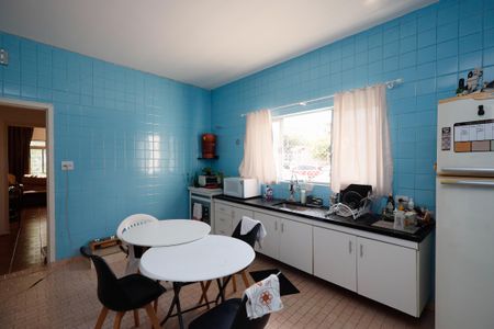 Casa à venda com 205m², 3 quartos e 2 vagas Casa à venda com 205m², 3 quartos e 2 vagasCozinha
