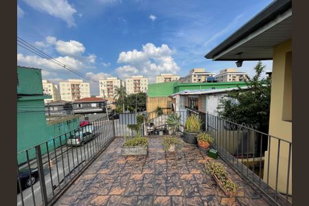 Varanda de casa à venda com 3 quartos, 125m² em Cidade São Francisco, São Paulo