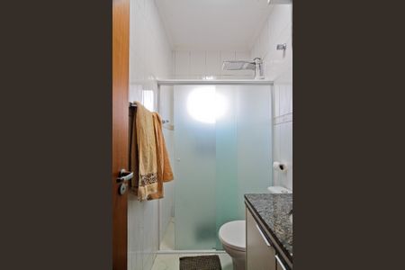 Casa à venda com 174m², 3 quartos e 4 vagas Casa à venda com 174m², 3 quartos e 4 vagasBanheiro da Suíte 1