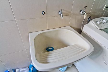 Casa à venda com 174m², 3 quartos e 4 vagas Casa à venda com 174m², 3 quartos e 4 vagasÁrea de Serviço