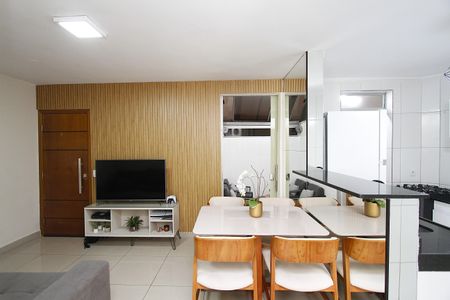 Sala de apartamento à venda com 2 quartos, 55m² em Camargos, Belo Horizonte