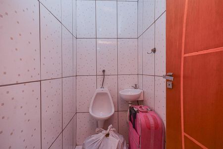 Casa para alugar com 250m², 3 quartos e 2 vagasBanheiro 2