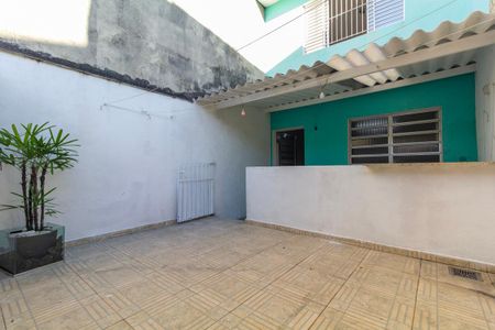 Casa para alugar com 162m², 2 quartos e 2 vagasQuintal