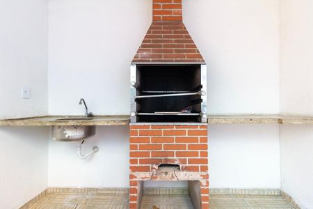 Casa para alugar com 162m², 2 quartos e 2 vagasQuintal