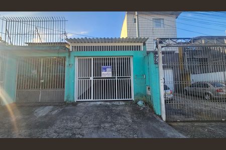 Casa para alugar com 162m², 2 quartos e 2 vagasFachada