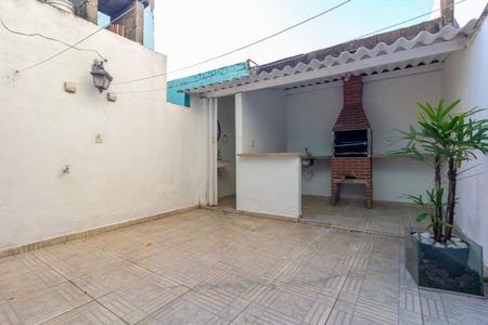 Casa para alugar com 162m², 2 quartos e 2 vagasQuintal