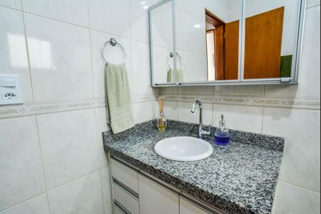 Casa à venda com 153m², 2 quartos e 1 vaga Casa à venda com 153m², 2 quartos e 1 vagaBanheiro
