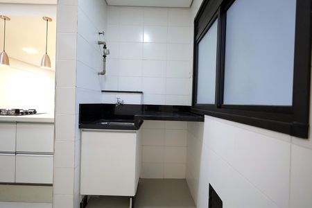 Apartamento à venda com 80m², 3 quartos e 1 vagaÁrea de Serviço
