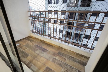 Apartamento à venda com 80m², 3 quartos e 1 vagaSacada