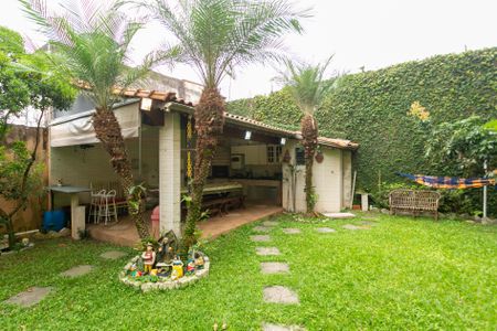 Casa à venda com 130m², 2 quartos e 3 vagasÁrea comum - Quintal 