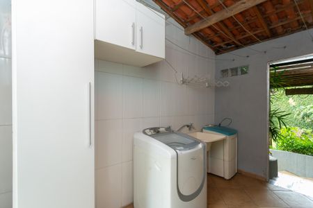 Casa à venda com 130m², 2 quartos e 3 vagasÁrea de Serviço 