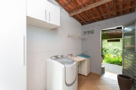 Casa à venda com 130m², 2 quartos e 3 vagasÁrea de Serviço 