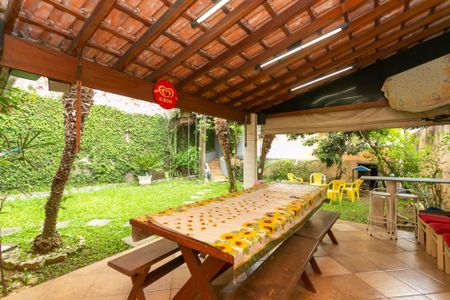 Casa à venda com 130m², 2 quartos e 3 vagasÁrea comum - Churrasqueira