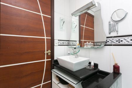 Casa à venda com 130m², 2 quartos e 3 vagasBanheiro 1