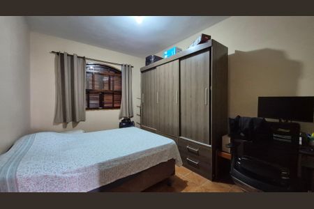 Casa à venda com 275m², 5 quartos e 3 vagasQuarto