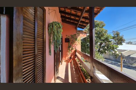 Casa à venda com 275m², 5 quartos e 3 vagasQuarto - Casa 2