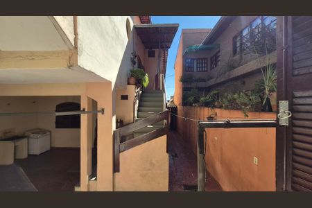 Casa à venda com 275m², 5 quartos e 3 vagasVista