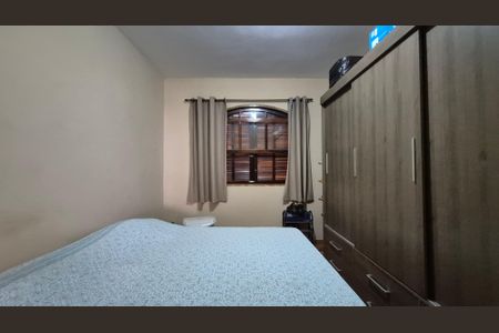 Casa à venda com 275m², 5 quartos e 3 vagasQuarto