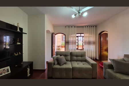 Casa à venda com 275m², 5 quartos e 3 vagasSala - Casa 2