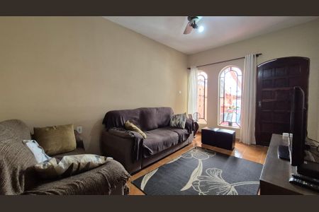 Casa à venda com 275m², 5 quartos e 3 vagasSala