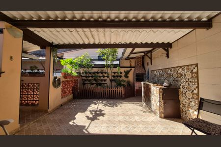 Casa à venda com 275m², 5 quartos e 3 vagasArea externa - Casa 2