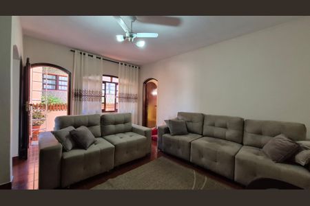 Casa à venda com 275m², 5 quartos e 3 vagasSala - Casa 2