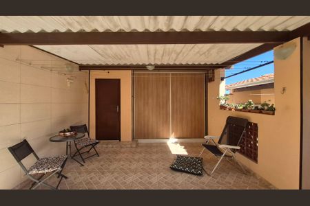 Casa à venda com 275m², 5 quartos e 3 vagasArea externa - Casa 2