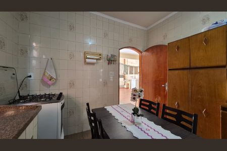 Casa à venda com 275m², 5 quartos e 3 vagasCozinha