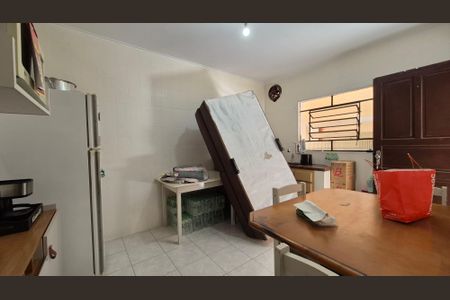 Casa à venda com 275m², 5 quartos e 3 vagasCozinha - Fundos
