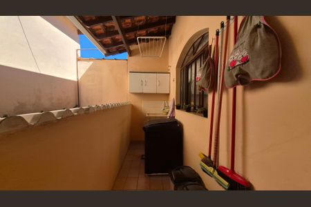 Casa à venda com 275m², 5 quartos e 3 vagasLavanderia - Casa 2
