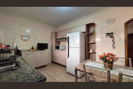 Casa à venda com 275m², 5 quartos e 3 vagasCozinha - Casa 2