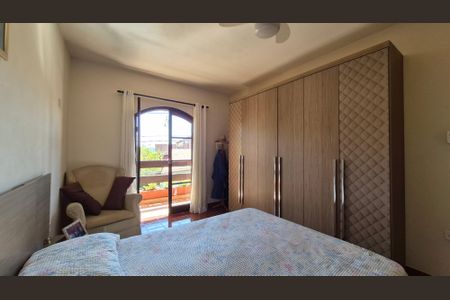 Casa à venda com 275m², 5 quartos e 3 vagasQuarto - Casa 2