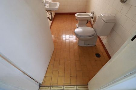 Casa para alugar com 136m², 3 quartos e sem vagaBanheiro social