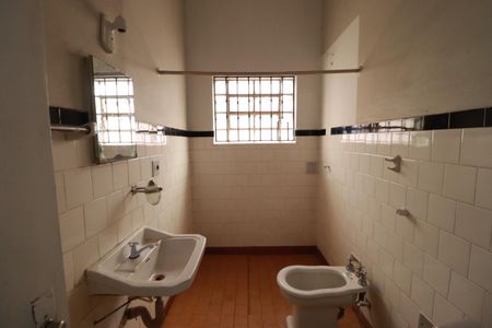 Casa para alugar com 136m², 3 quartos e sem vagaBanheiro social