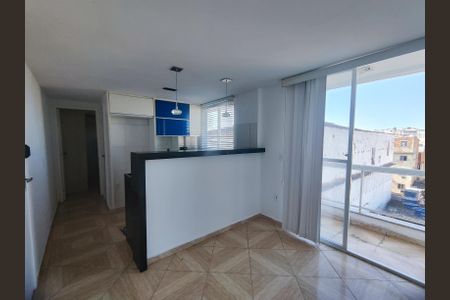 Sala de apartamento para alugar com 1 quarto, 45m² em Recreio dos Bandeirantes, Rio de Janeiro