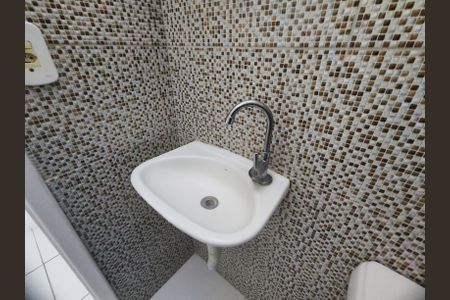 Apartamento para alugar com 45m², 2 quartos e sem vaga Apartamento para alugar com 45m², 2 quartos e sem vagaBanheiro social