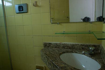 Apartamento à venda com 80m², 3 quartos e 1 vaga Apartamento à venda com 80m², 3 quartos e 1 vagaBanheiro