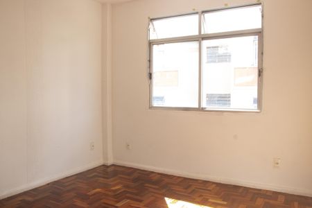 Apartamento à venda com 80m², 3 quartos e 1 vaga Apartamento à venda com 80m², 3 quartos e 1 vagaSala