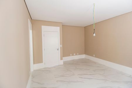 Apartamento à venda com 403m², 4 quartos e 6 vagasEscritório