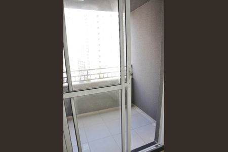 Apartamento para alugar com 40m², 2 quartos e sem vaga Apartamento para alugar com 40m², 2 quartos e sem vagaDetalhe - Varanda da Sala e Sala de Jantar
