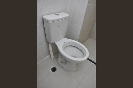 Apartamento para alugar com 40m², 2 quartos e sem vaga Apartamento para alugar com 40m², 2 quartos e sem vagaDetalhe - Banheiro Social