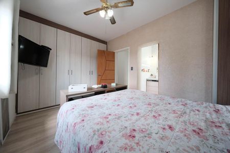 Casa à venda com 280m², 3 quartos e 3 vagasSuíte