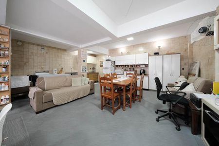 Casa à venda com 280m², 3 quartos e 3 vagasÁrea externa